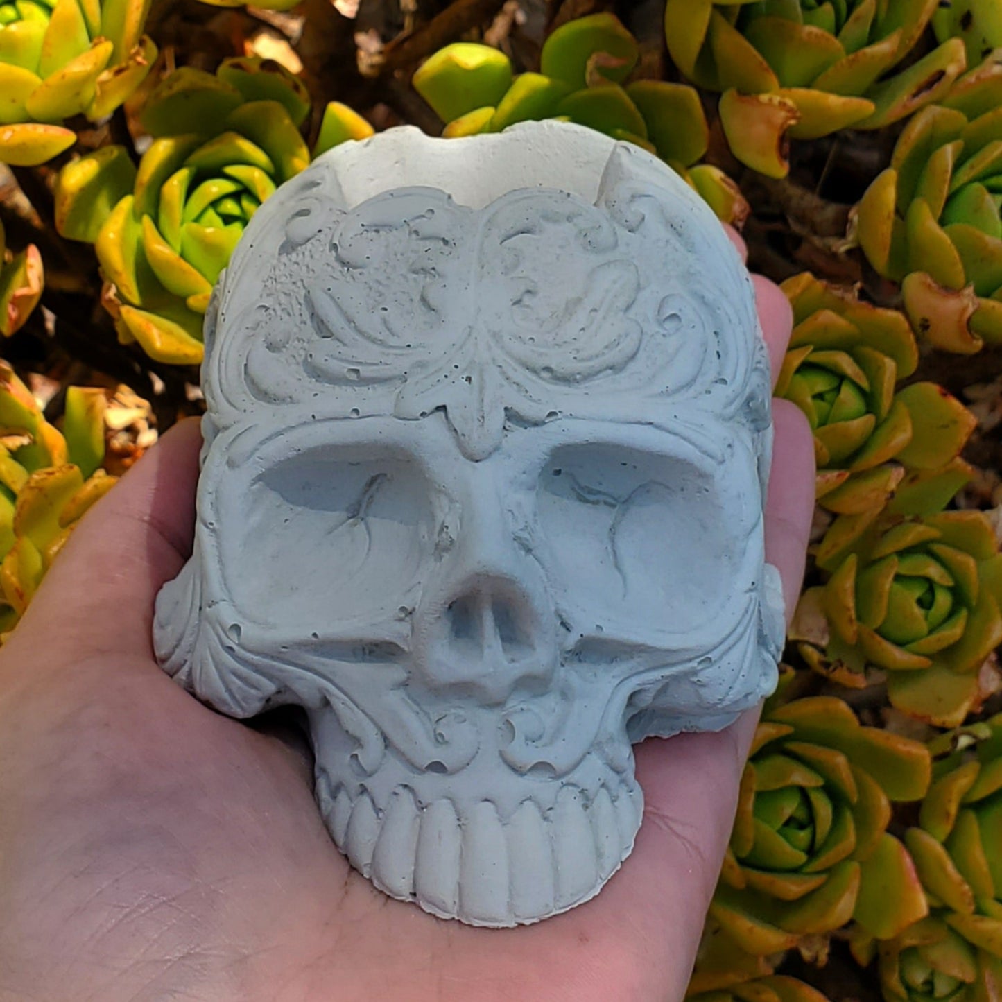 Small Skull Cement Planter